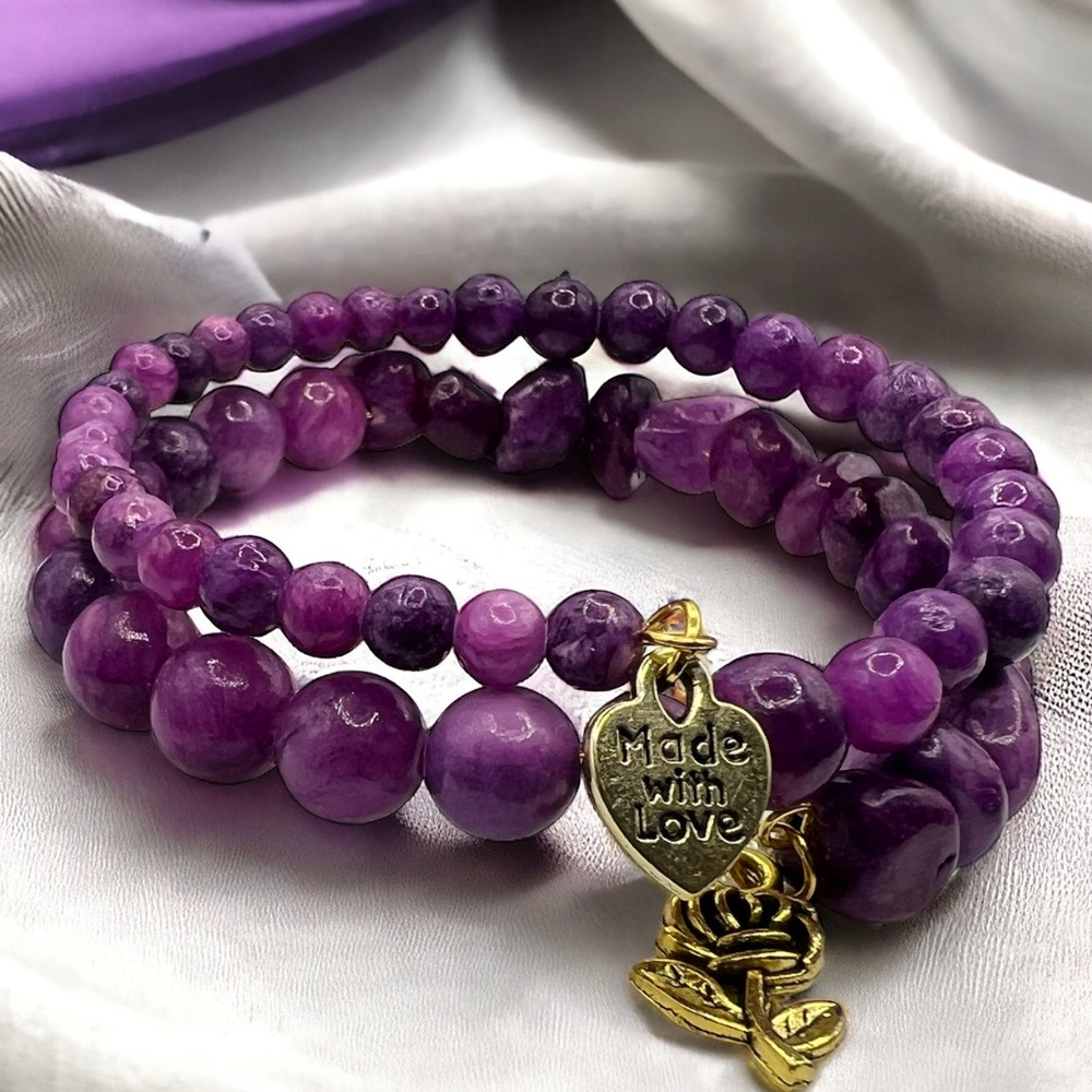 Purple stones and beaded memory wire bracelet
